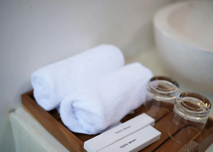 Samplangan Penida Hotel Batununggul